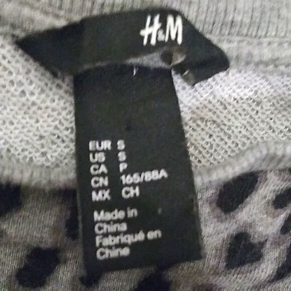 H &M animal print long sleeve - Picture 4 of 9